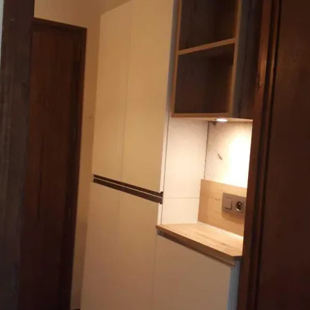 Appartement à - 3 Personnes, Animaux Admis - Fr-1-453-116